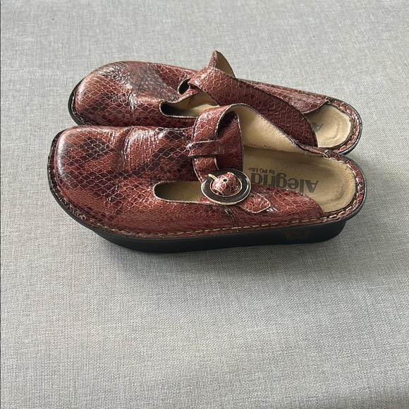 Alegria Women’s Red Leather Shoes - Picture 1 of 6